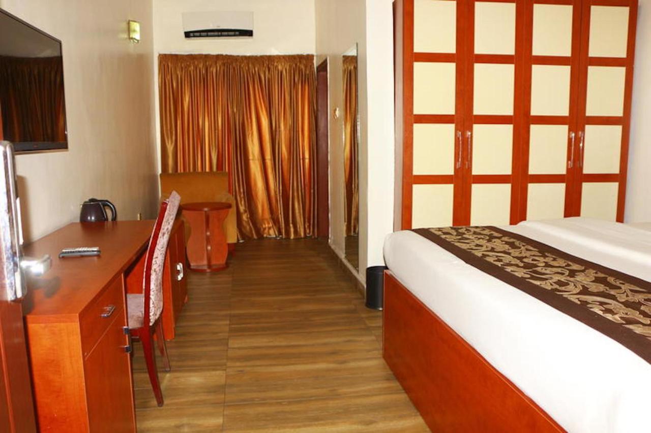 Bon Hotel Port Harcourt At La Kings Extérieur photo